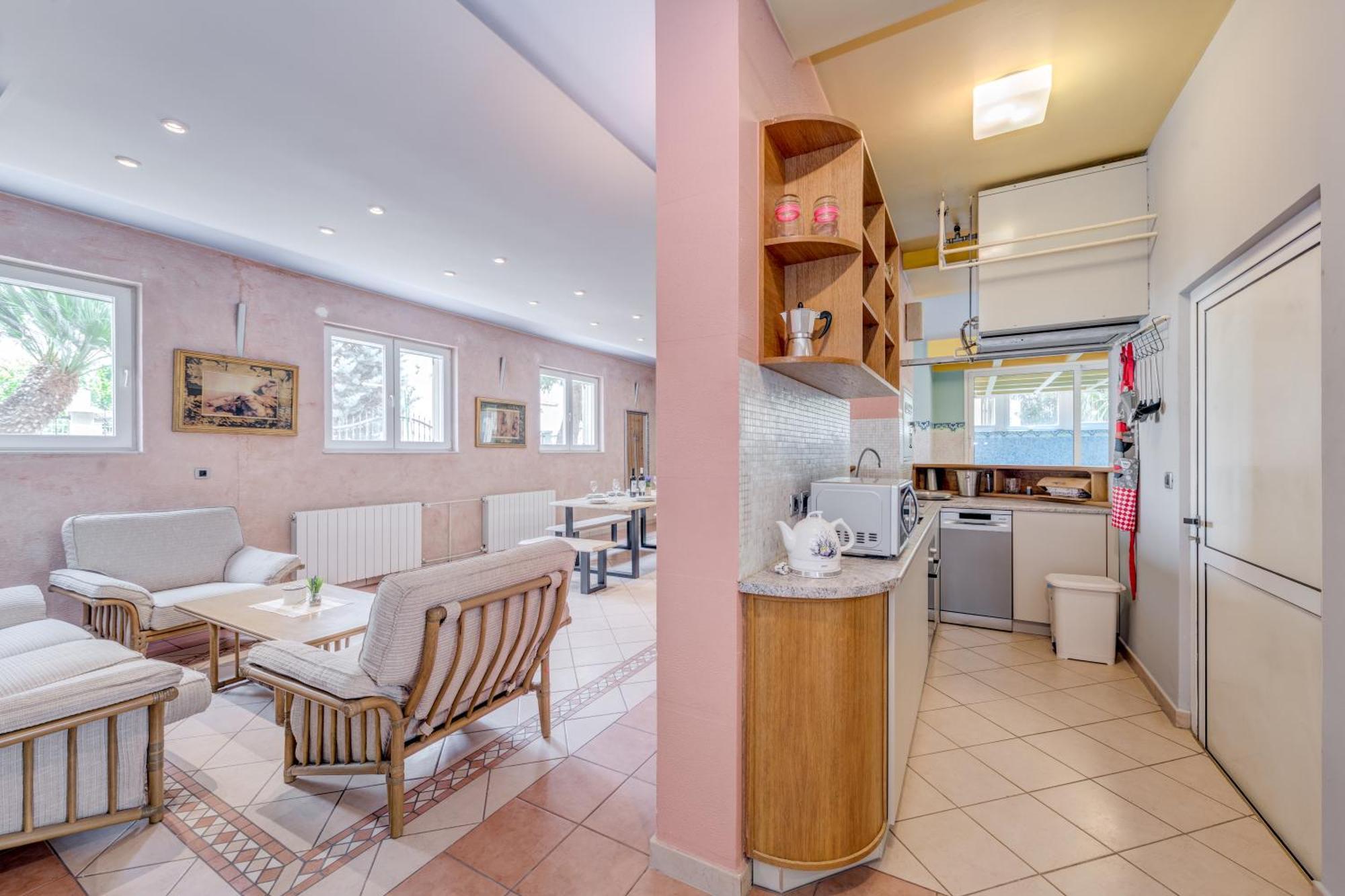 Blue Dolphin Apartment - Private Indoor Pool, Jacuzzi, Garden سبليت المظهر الخارجي الصورة
