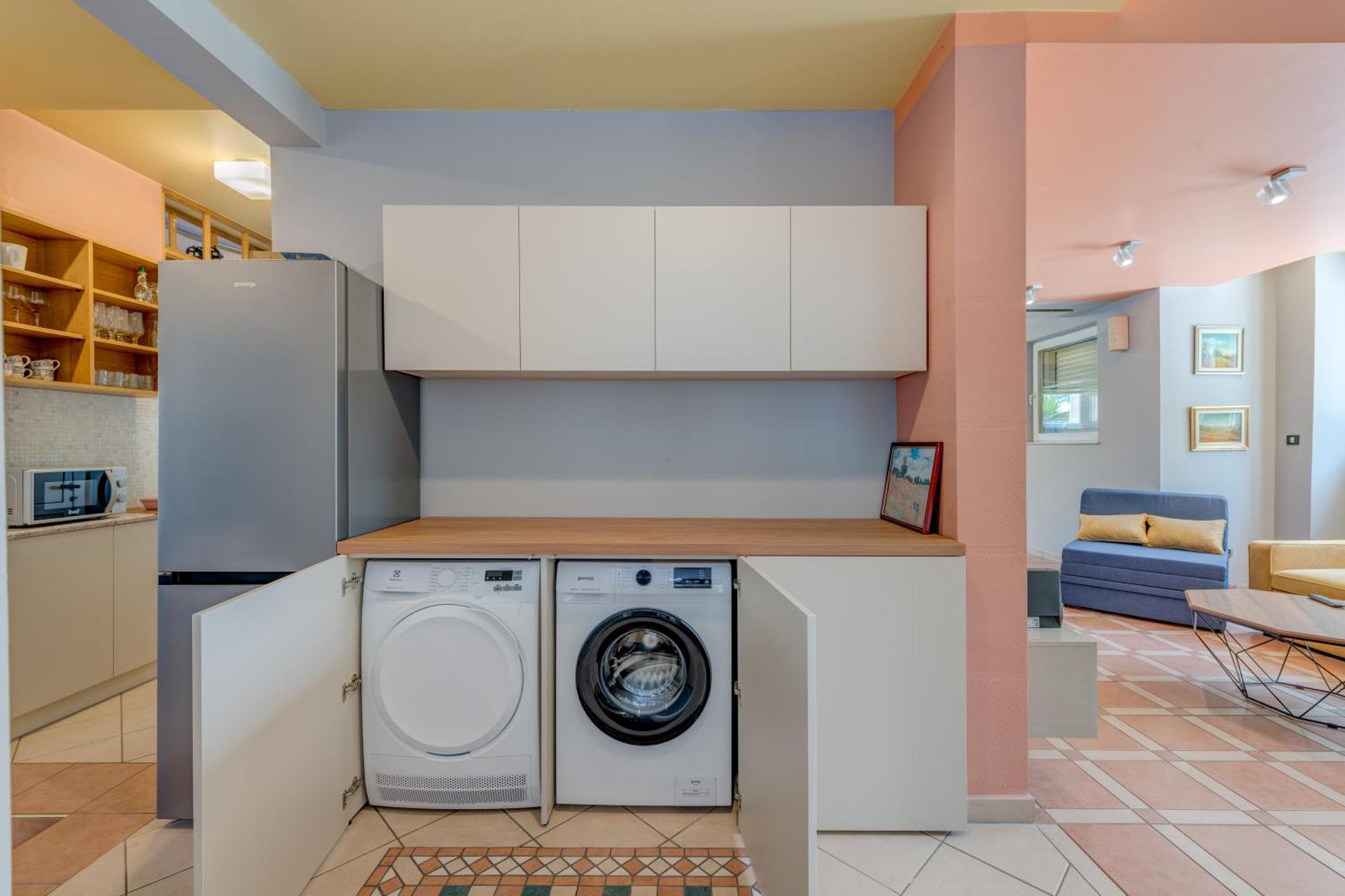 Blue Dolphin Apartment - Private Indoor Pool, Jacuzzi, Garden سبليت المظهر الخارجي الصورة